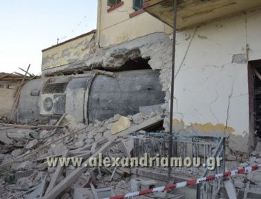 Φωτογραφίες και βίντεο από την τραγωδία με τον εκτροχιασμό τρένου στο Άδενδρο Θεσσαλονίκης